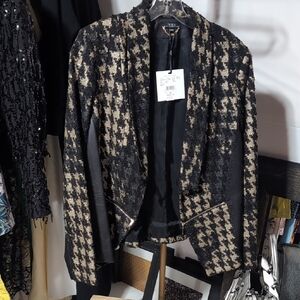 Stylish Houndstooth Blazer in Black and Tan